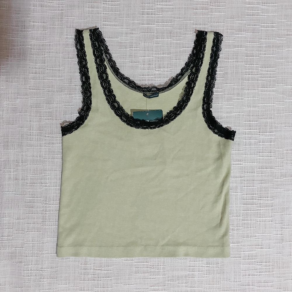 BNWT Brandy Melville green Ronnie tank